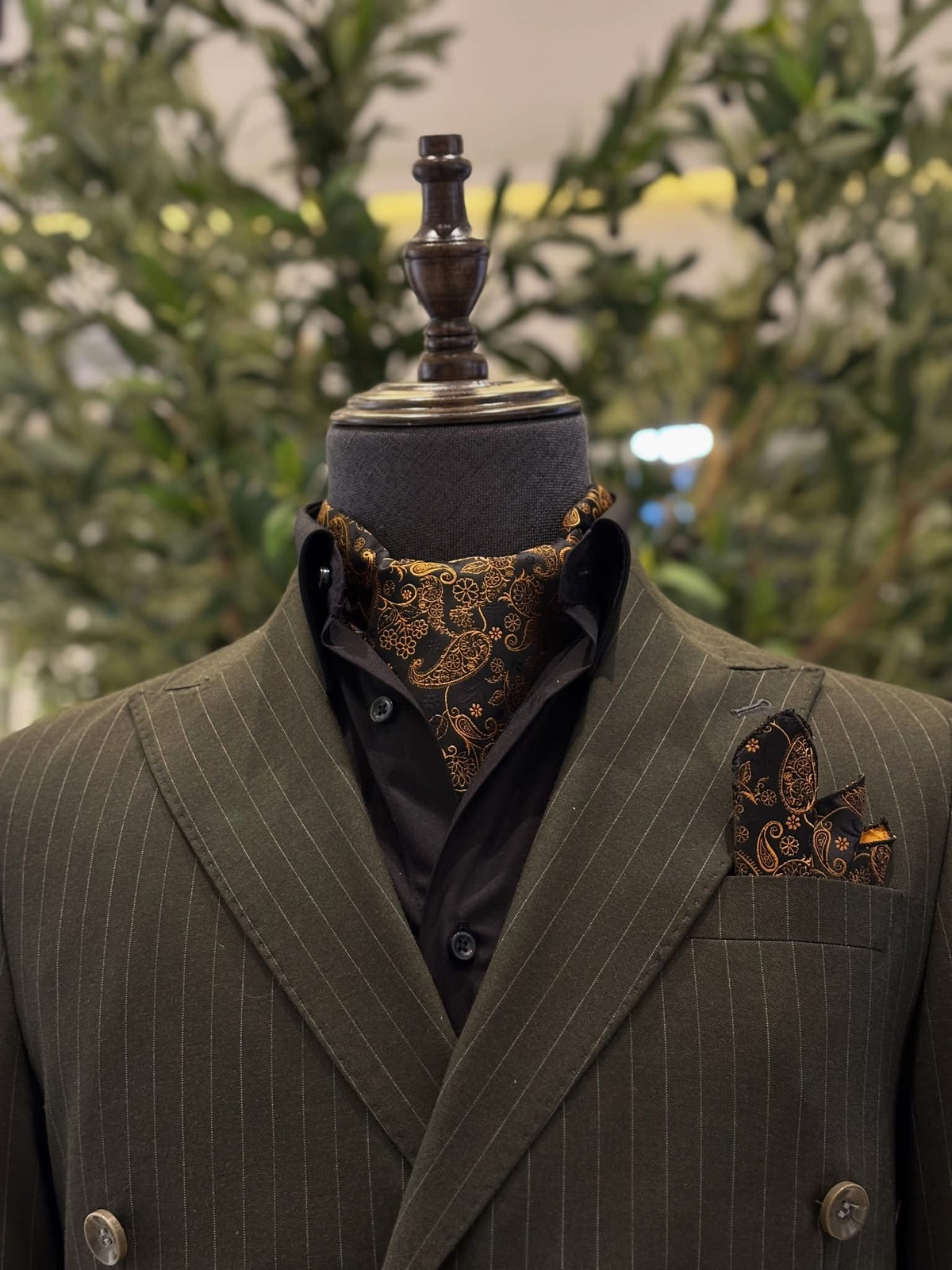 Croizet Suit