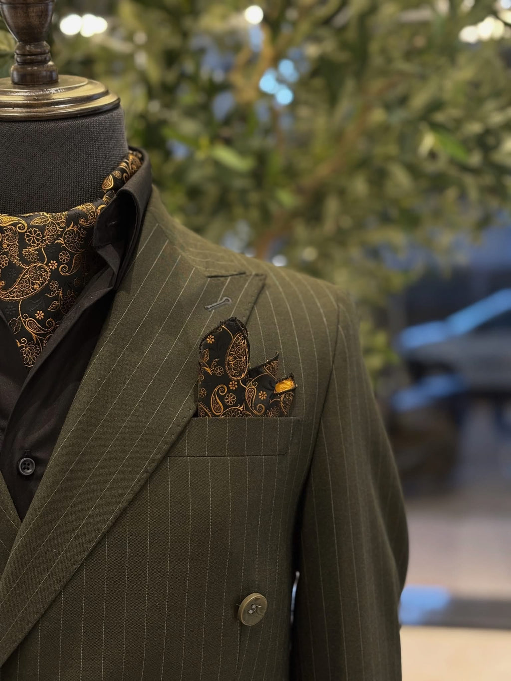 Croizet Suit