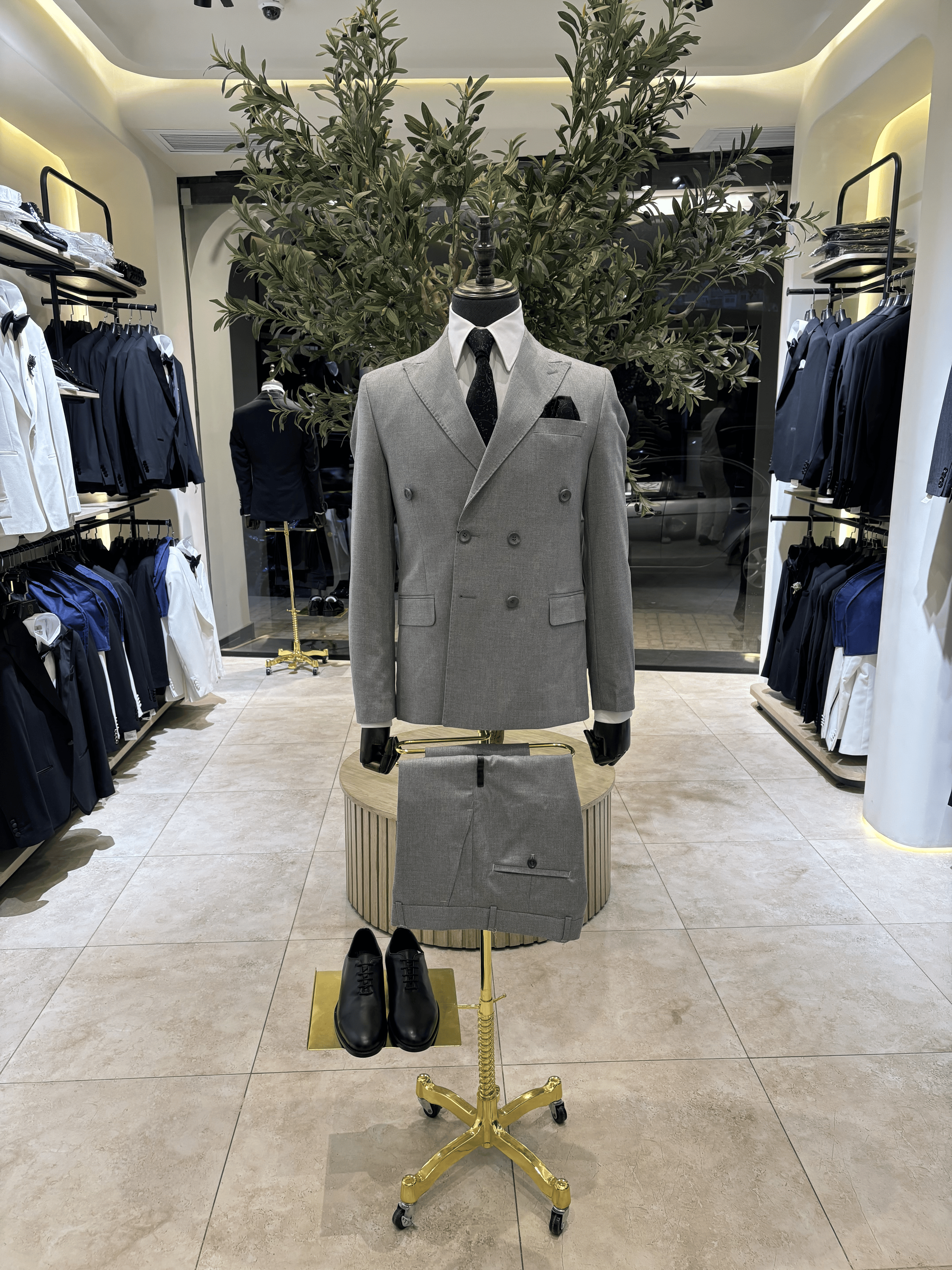 croizet suit