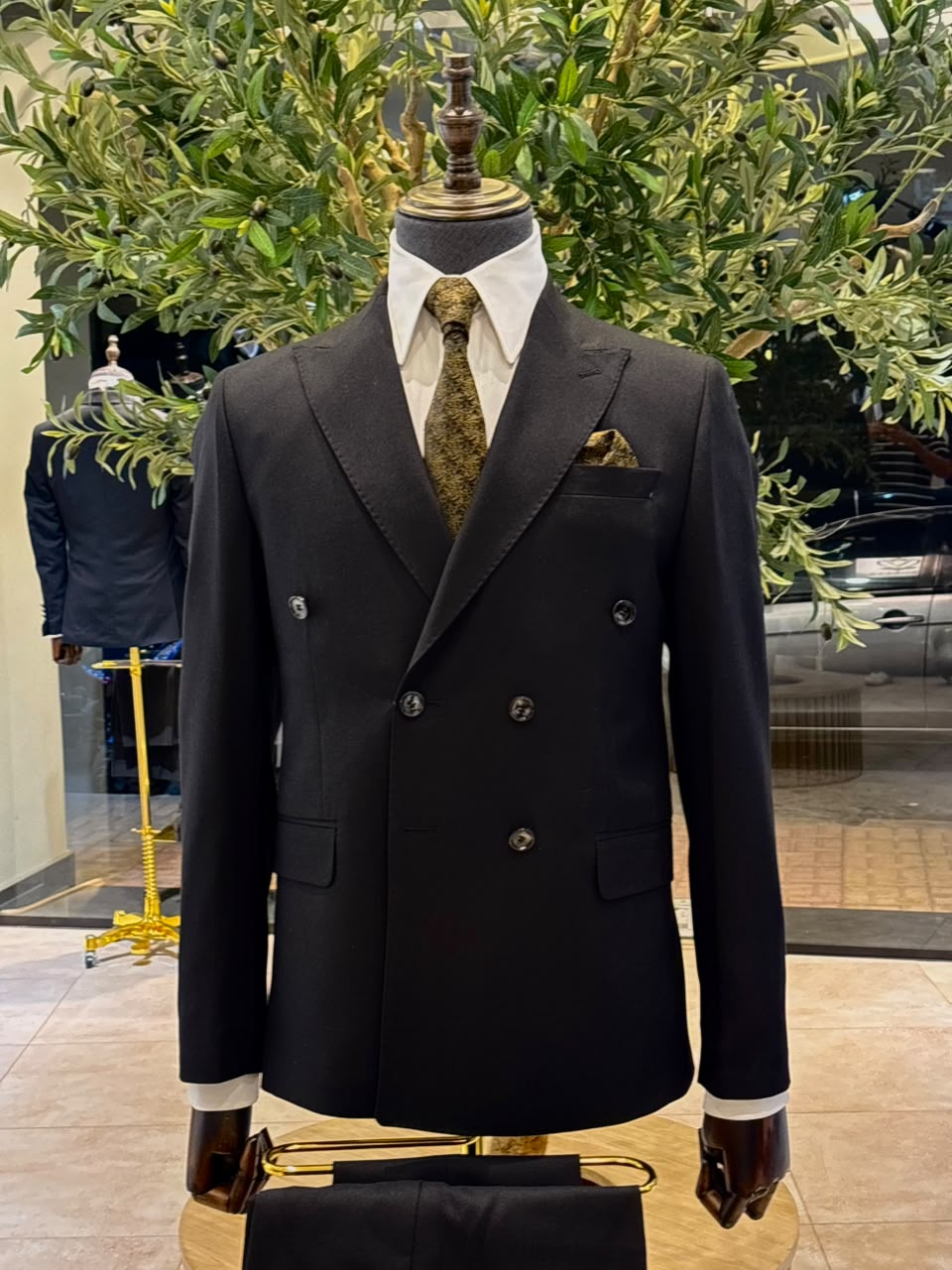 croizet Suit