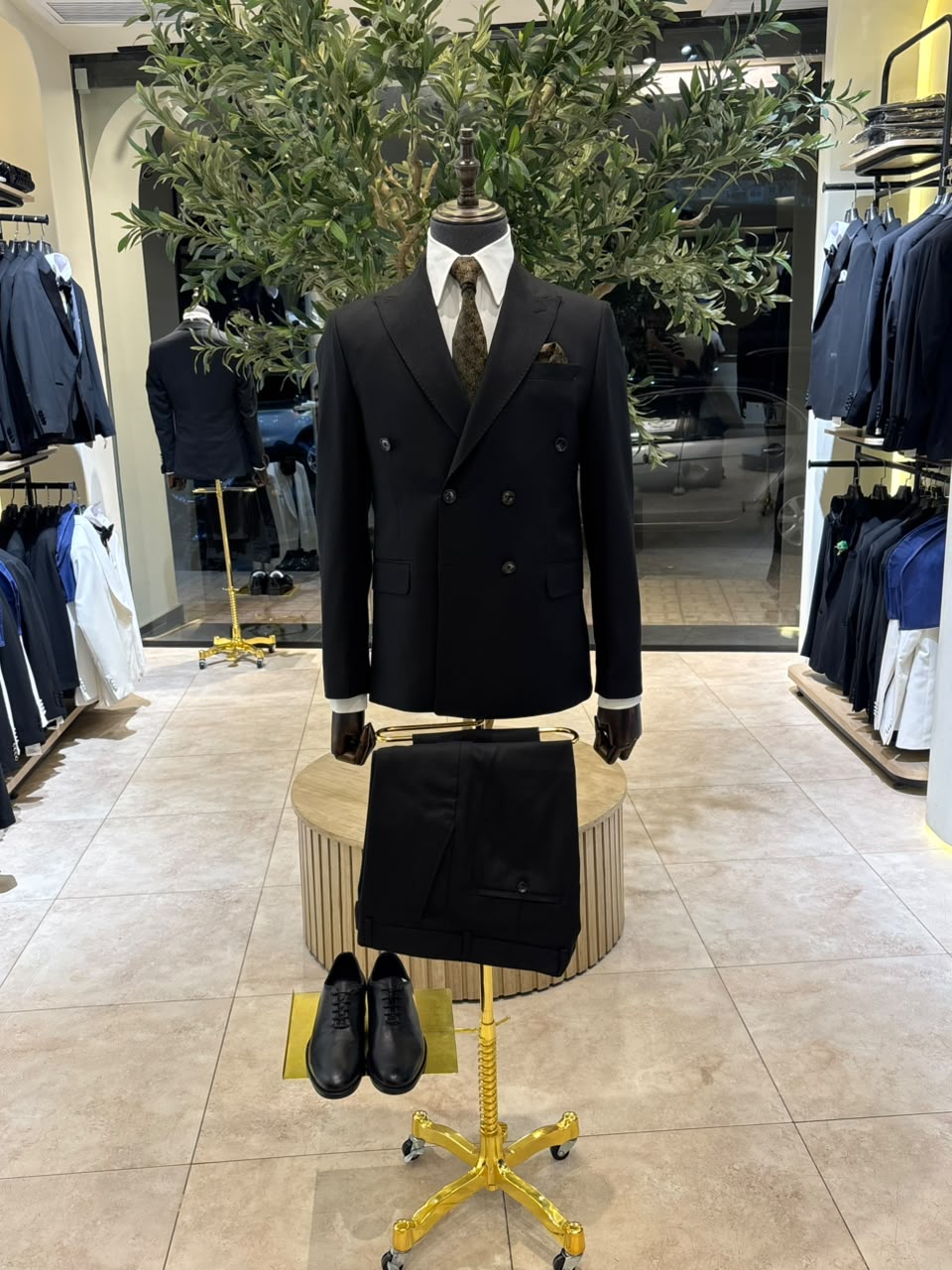 croizet Suit